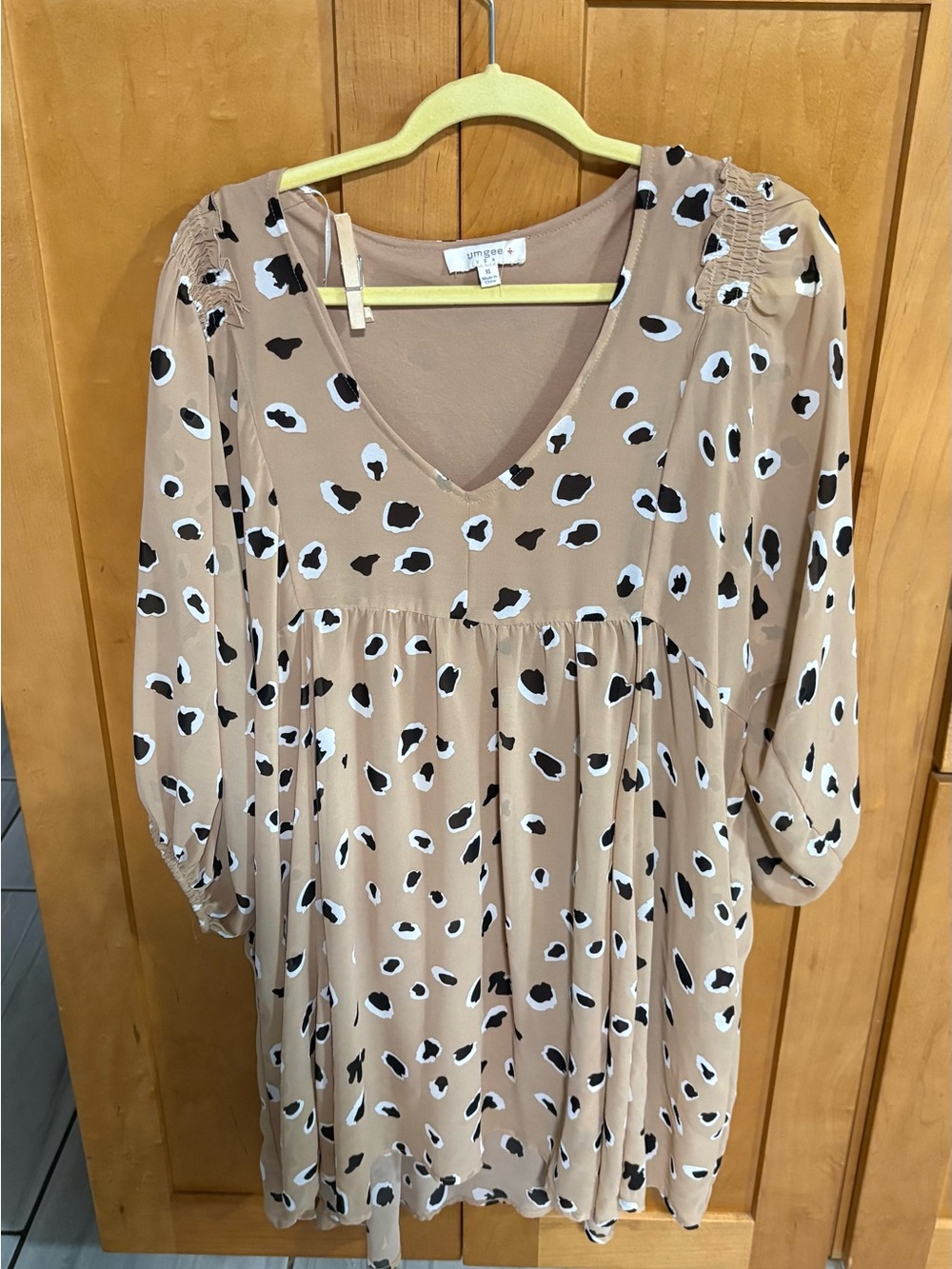 Umgee Taupe Animal Spot Long Sleeve V-Neck Dress Size XL